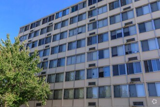 Building Photo - Huntsville Summit Apartments