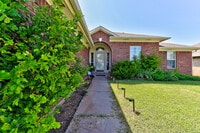 Building Photo - 2912 Devonshire Dr
