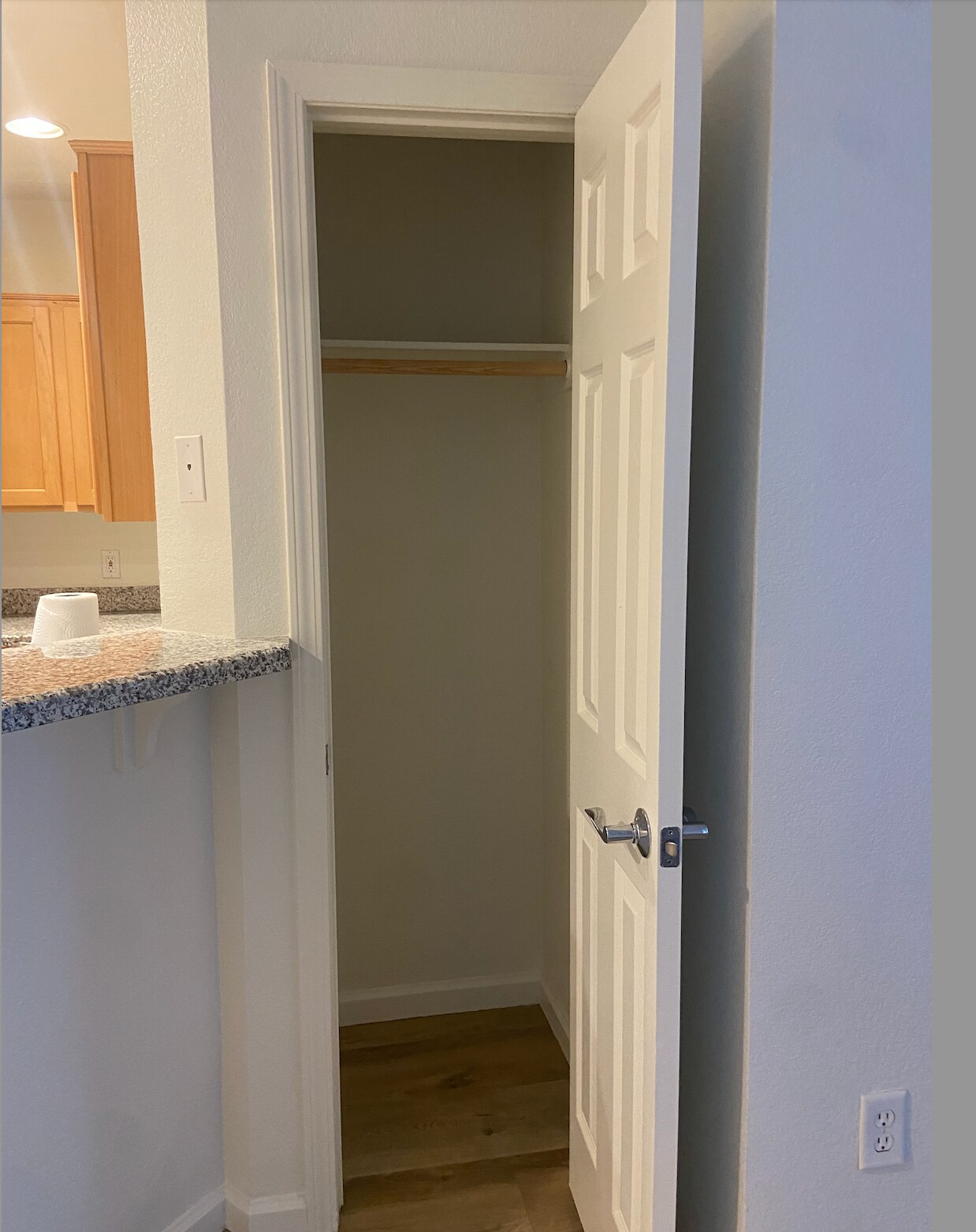 Closet/Storage - 39 E Agate Ave