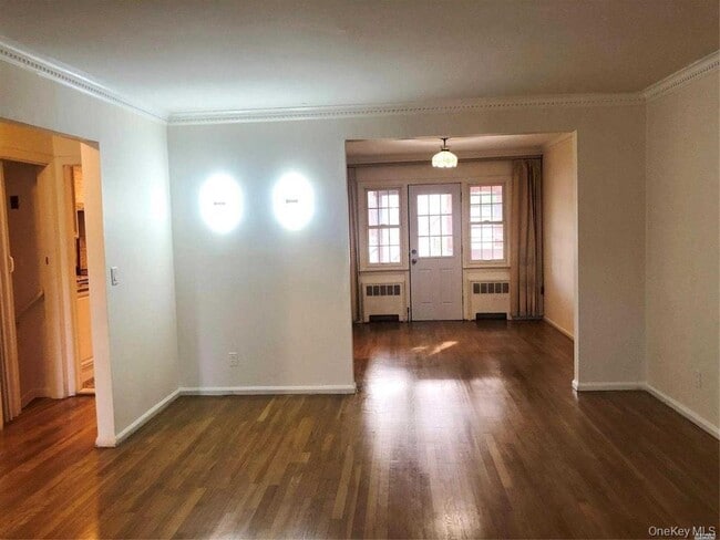 Building Photo - 563 Albemarle Pl