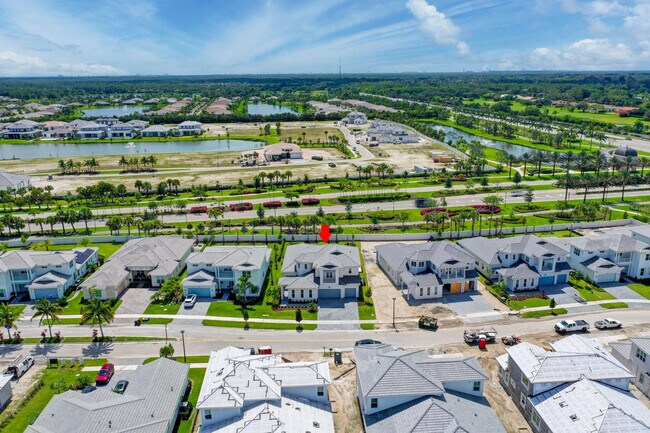 Building Photo - 9346 Crestview Cir