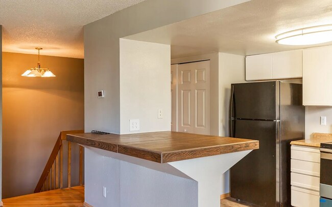 Building Photo - 12513 E Pacific Cir