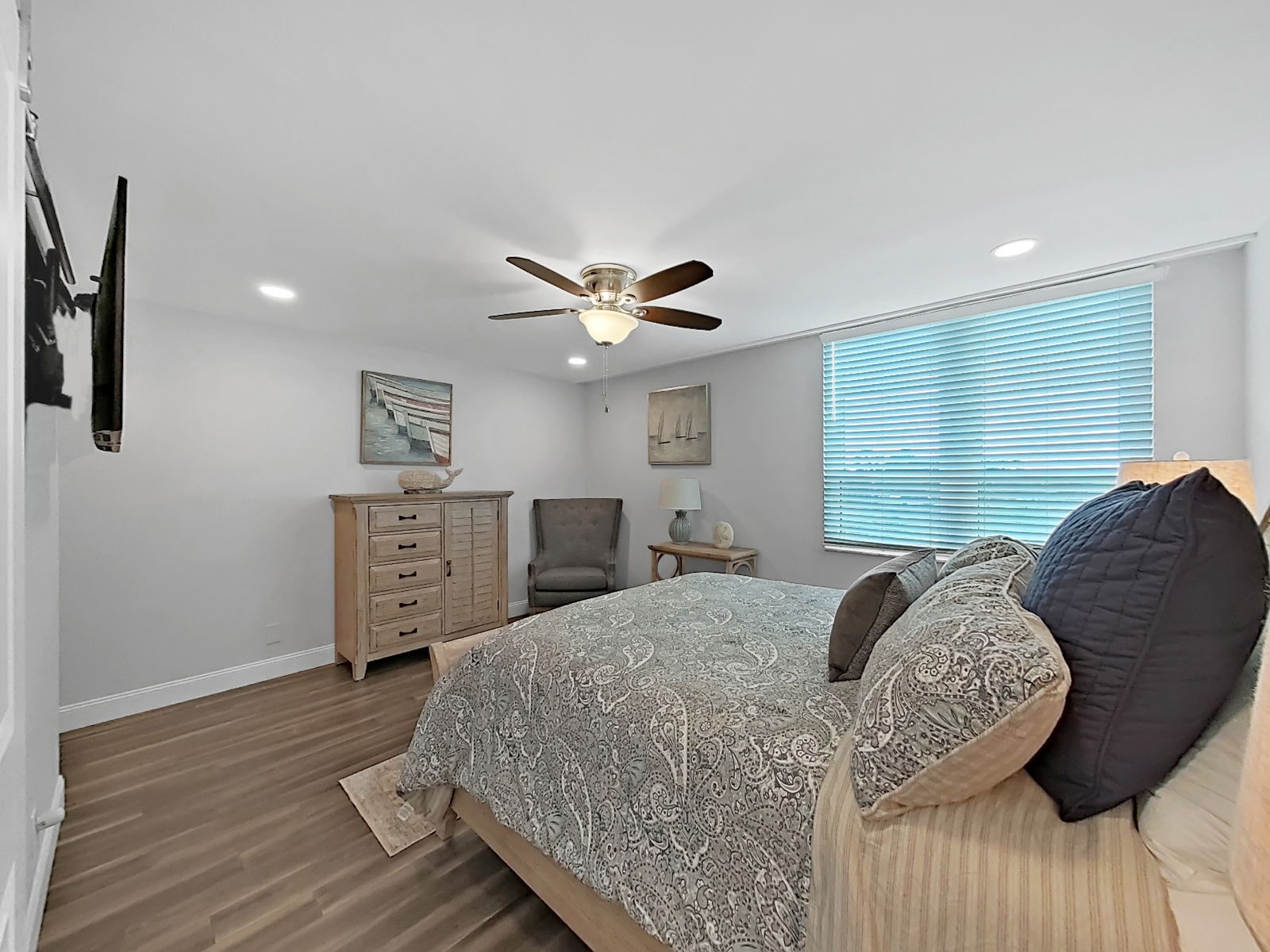 Building Photo - 2620 Cove Cay Dr
