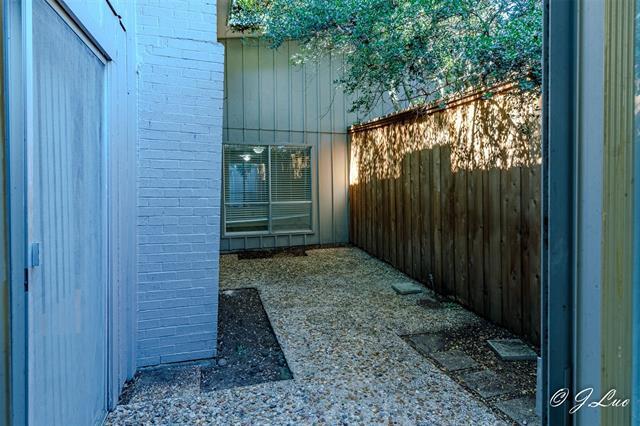 Building Photo - 7040 Briarmeadow Dr