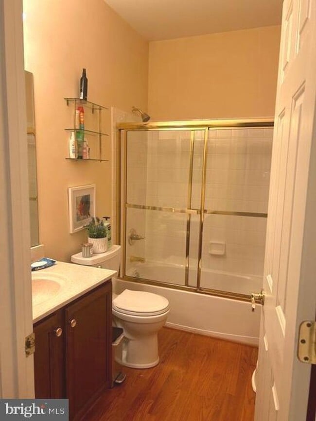 Building Photo - 11018 Shalom Ln