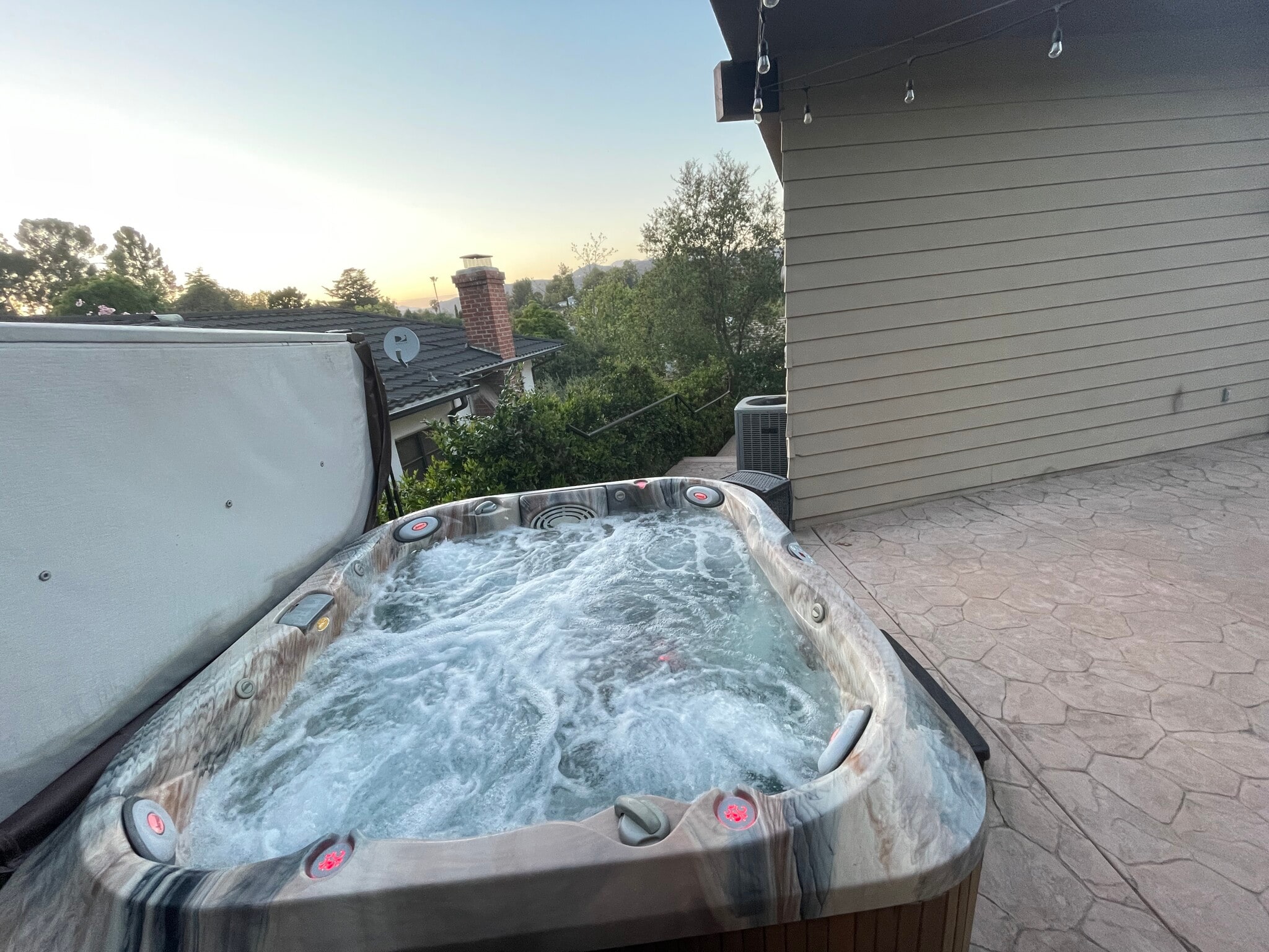 Building Photo - 1614 Pleasant Way