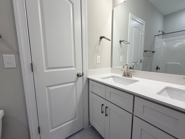 Building Photo - 57 Walnut Springs Dr