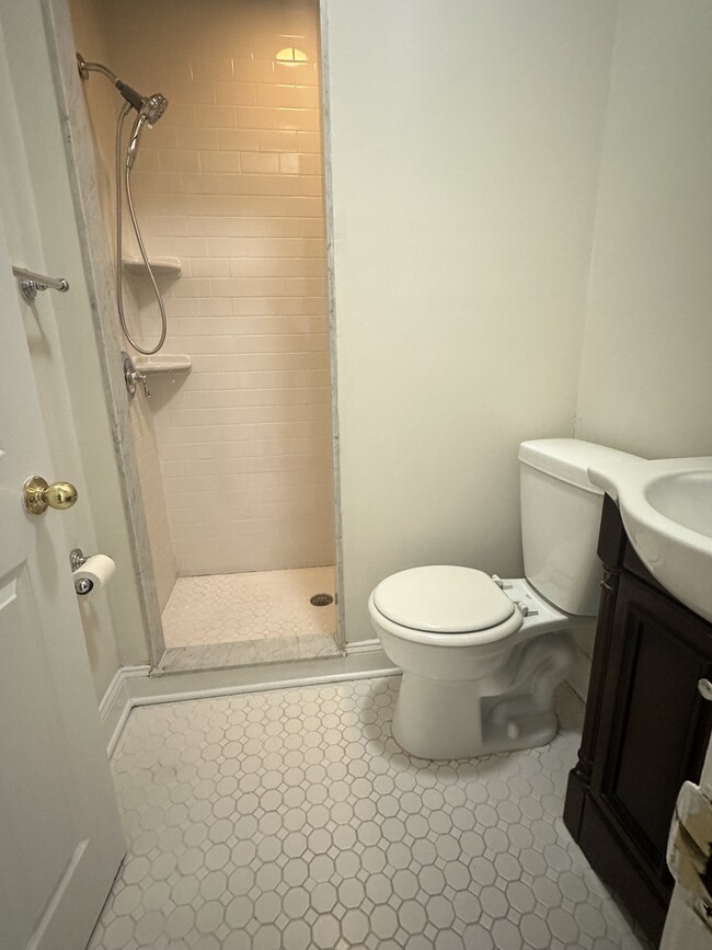 Renovated Bathroom - 935 Lombard St