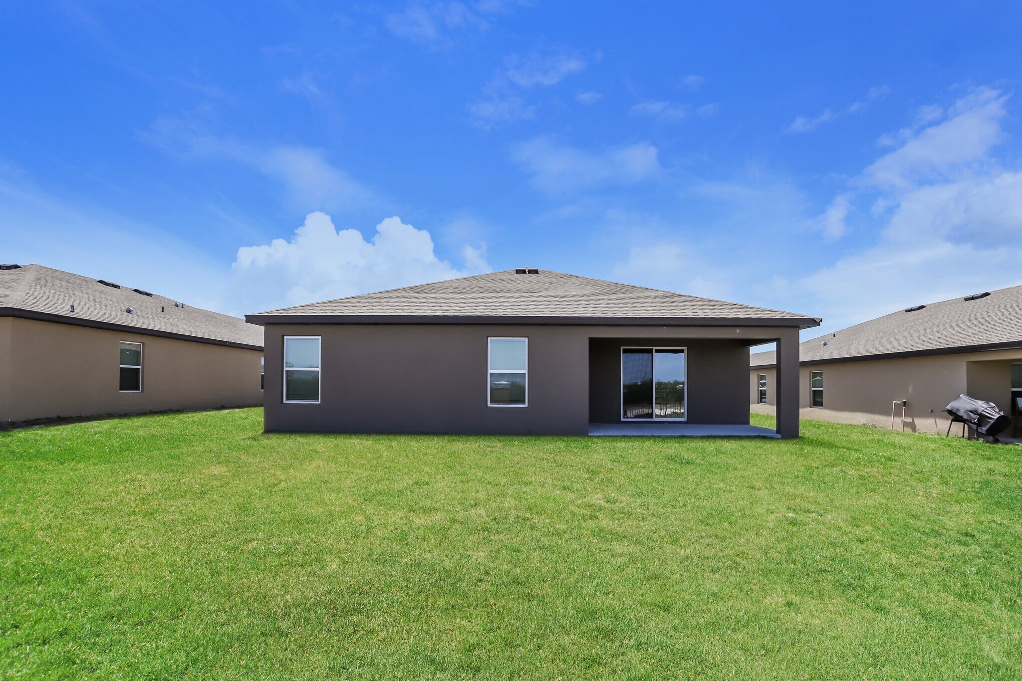 Building Photo - 1631 Swan Lake Cir