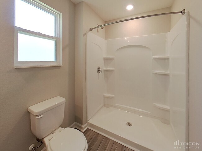 Building Photo - 77038 Crosscut Wy