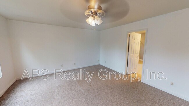 Building Photo - 4209 Oak Pointe Dr