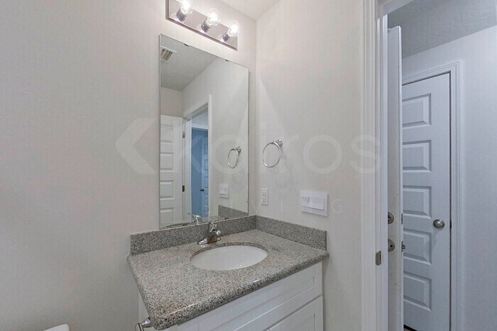 Building Photo - 412 Monarch Ln