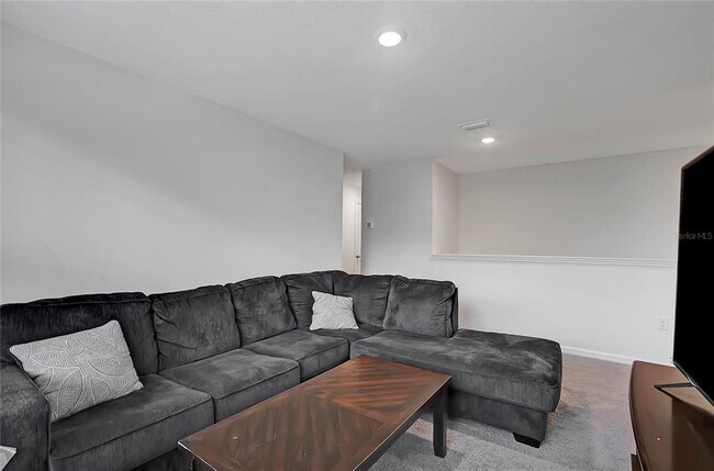 Building Photo - 7737 Rosewood Gdn Lp