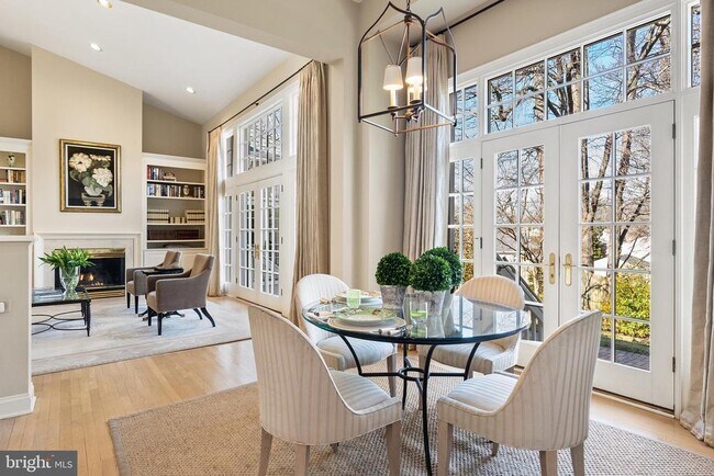 Building Photo - 7440 Old Maple Square