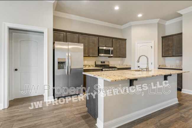 Building Photo - 612 Claiborne Trails Dr