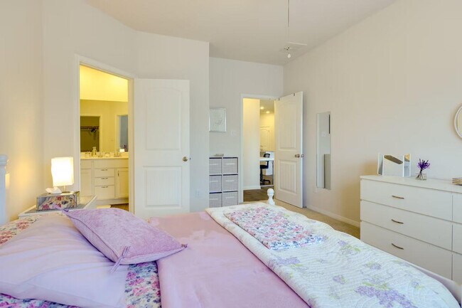 Building Photo - 145 Greenbelt Reservoir Pass