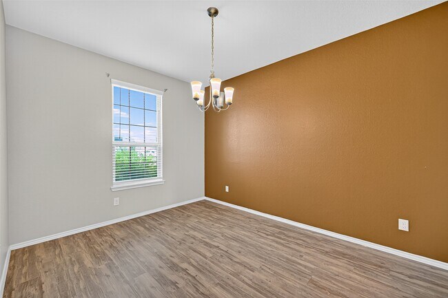 Building Photo - 6023 Briarstone Bay Dr