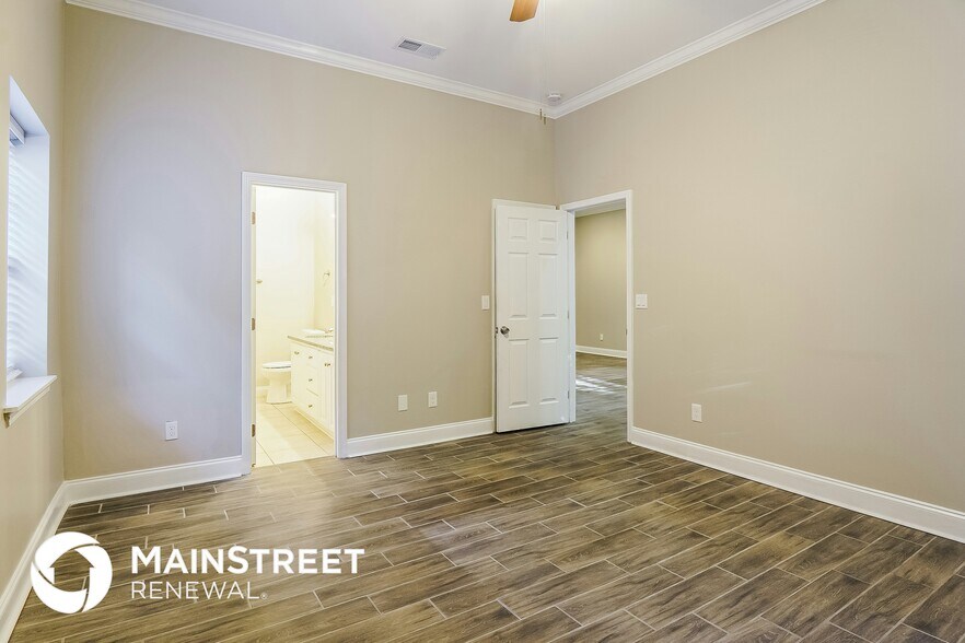 Building Photo - 1305 Riverford Cir