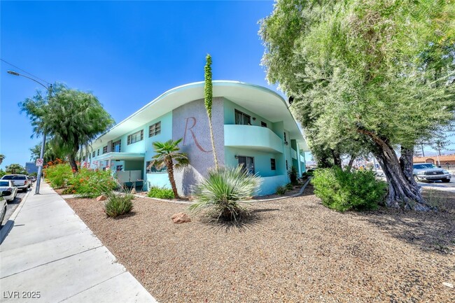 Primary Photo - 1700 Rexford Dr