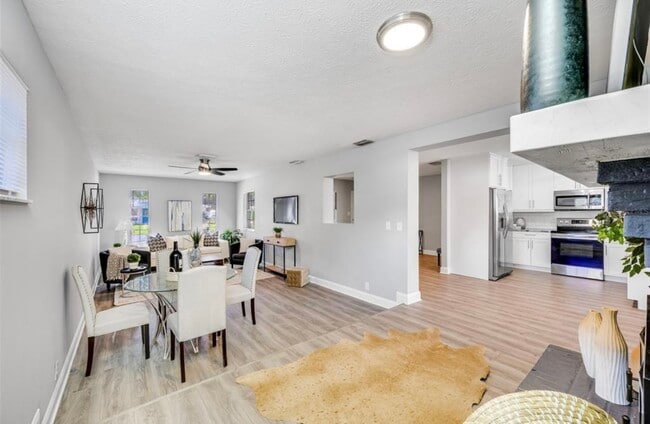 Building Photo - 3703 W Leila Ave