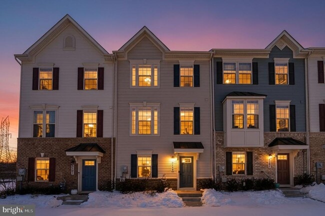 Building Photo - 9599 Tall Oaks Rd