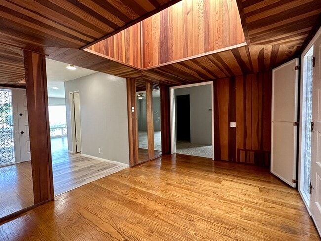 Building Photo - Beautiful Hilltop Del Cerro House with Amazing Views As Far As The Ocean!