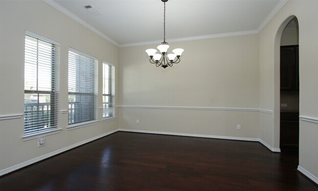 Building Photo - 27019 Drybank Creek Ln