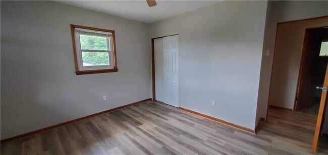 Building Photo - 419 Canyon Dr