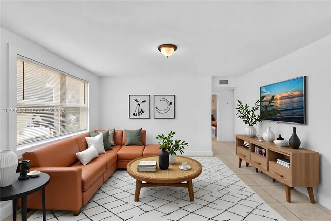 Building Photo - 2800 NW 6th Ct