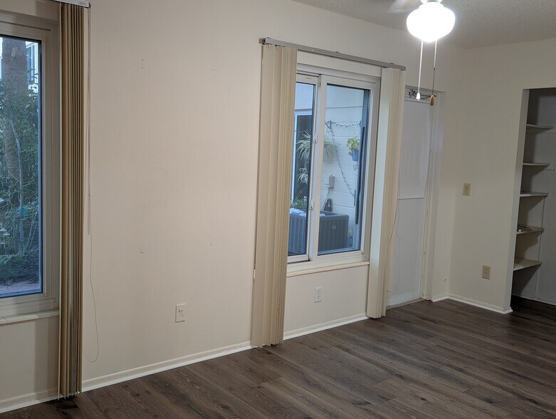 Building Photo - 2258 World Parkway Blvd W
