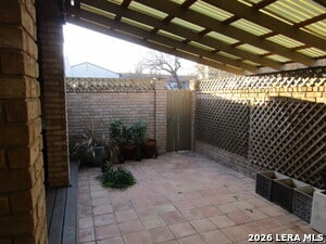 Building Photo - 3678 Hidden Dr