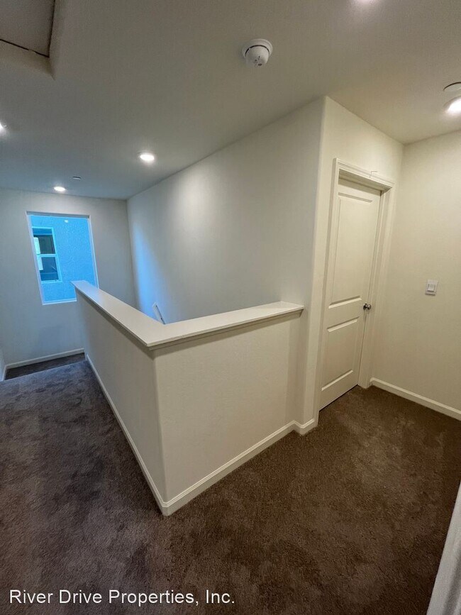 Building Photo - 5 br, 3 bath House - 707 Jessie Drive