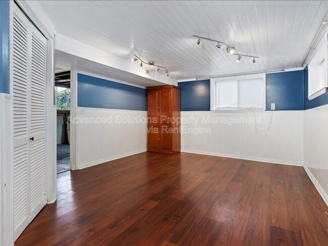 Building Photo - 2100 Theckston Rd