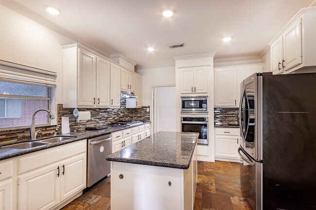 Building Photo - 3204 Canvasback St