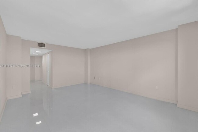 Building Photo - 2333 Brickell Ave