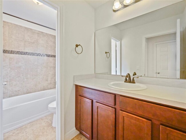 Building Photo - 4940 Palmetto Park Dr