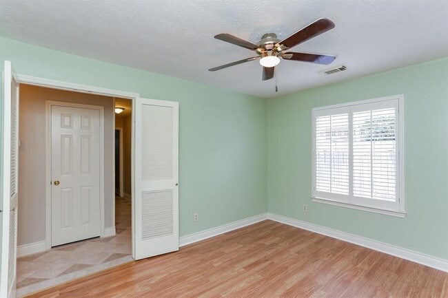 Building Photo - 16307 Cobble Springs Ct