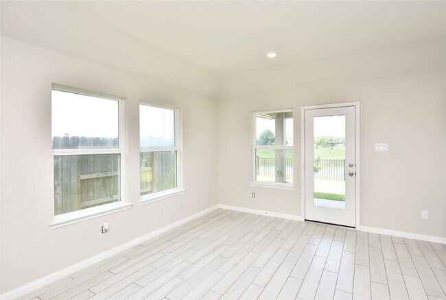 Building Photo - 1214 Oak Barrel Run