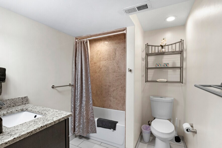 Building Photo - 10454 S Golden Willow Dr