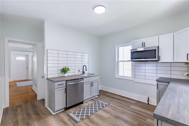 Building Photo - 567 Hayward Ave