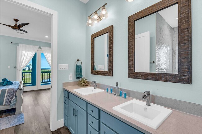 Building Photo - 312 Seagrass
