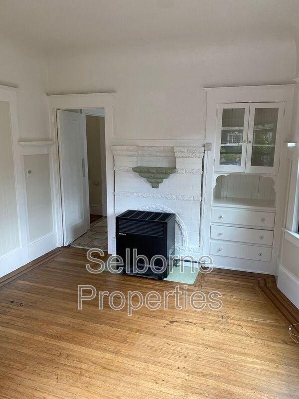 Building Photo - 754 55th St