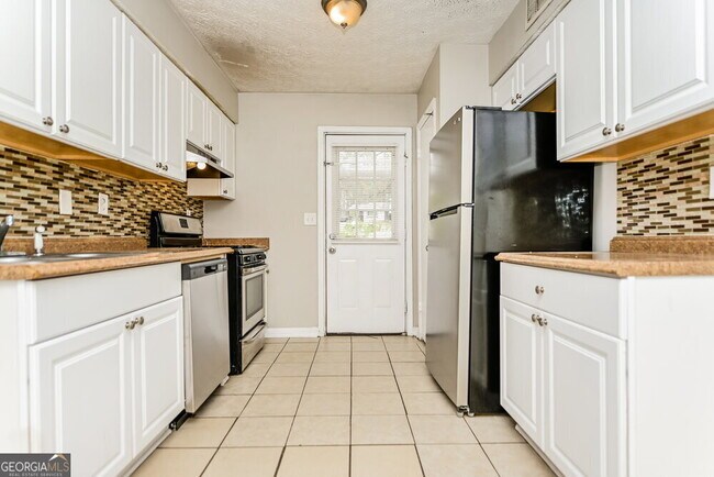 Building Photo - 3068 Caliente Ln