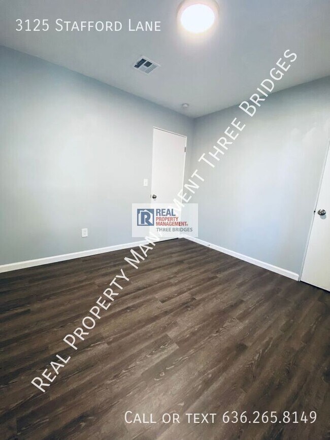 Building Photo - 3125 Stafford Ln