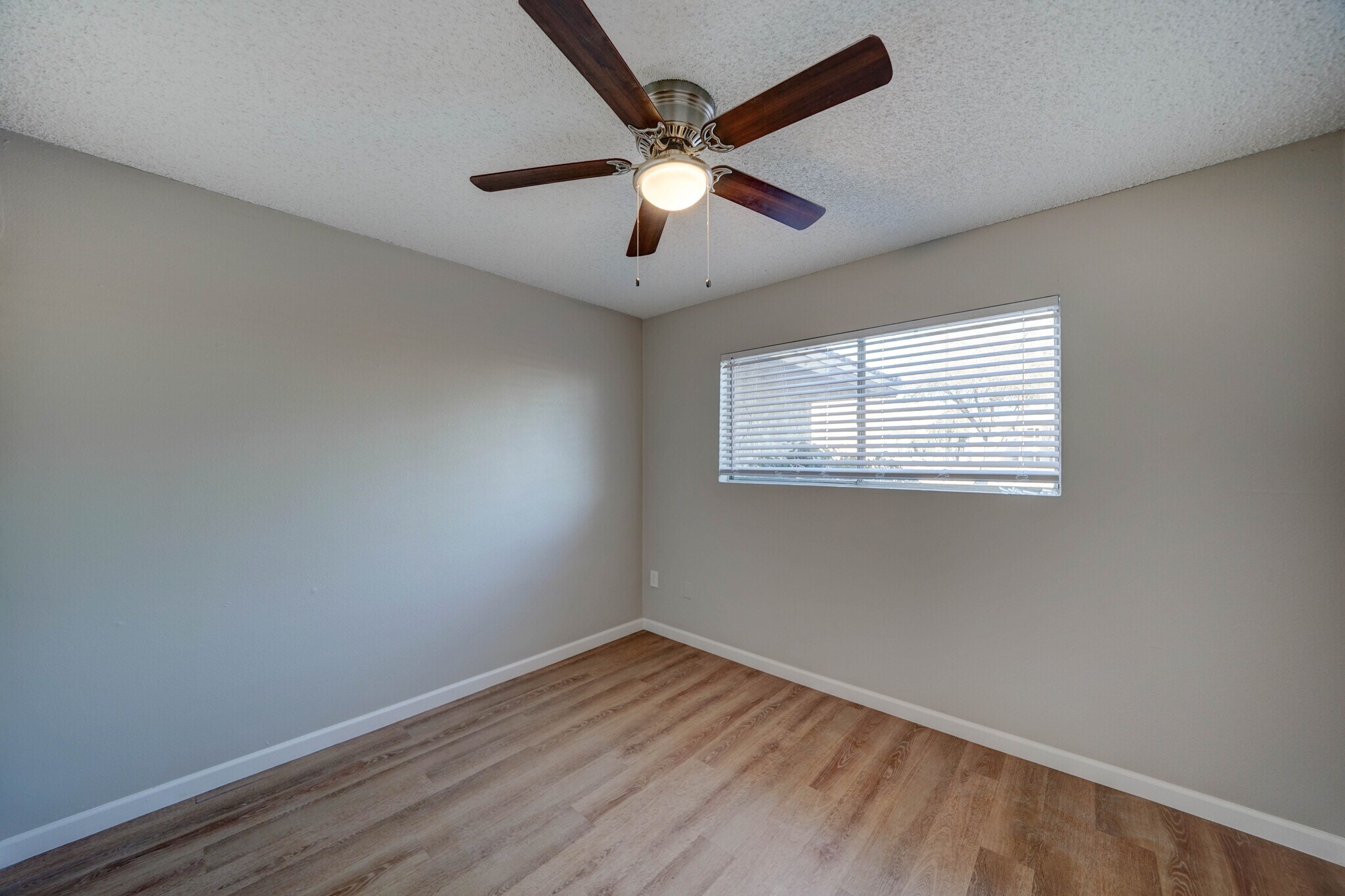 Building Photo - 5301 W Campbell Ave