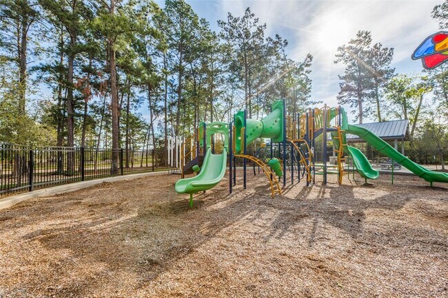 Building Photo - 925 Oak Mist Ln