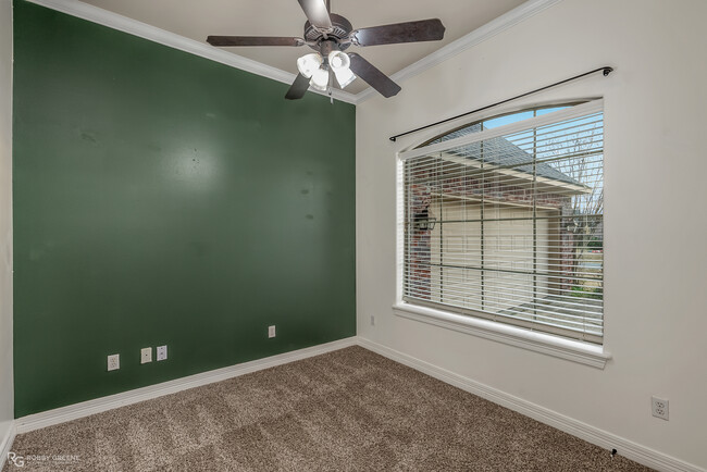 Building Photo - 4021 Elizabeth Ln