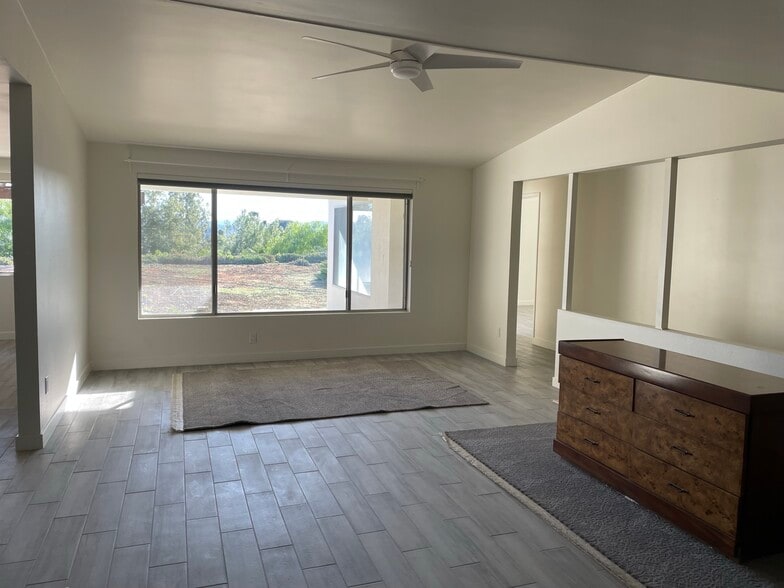 Living Room - 6052 Pat Ave