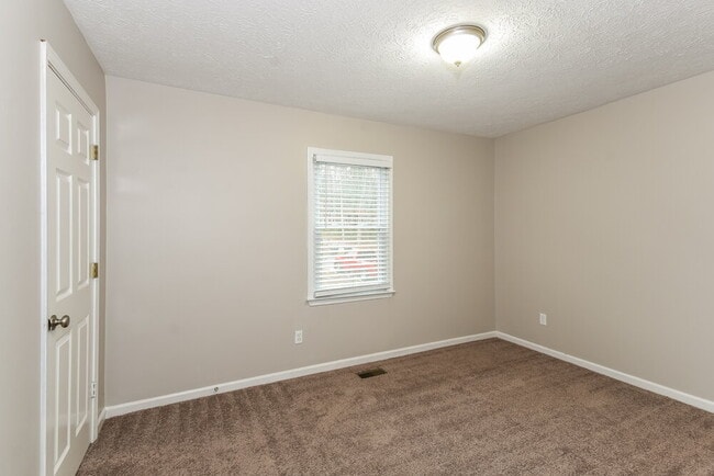 Building Photo - 3258 Willa Way