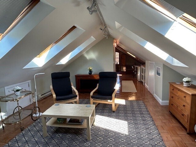 Building Photo - 274 Poplar St